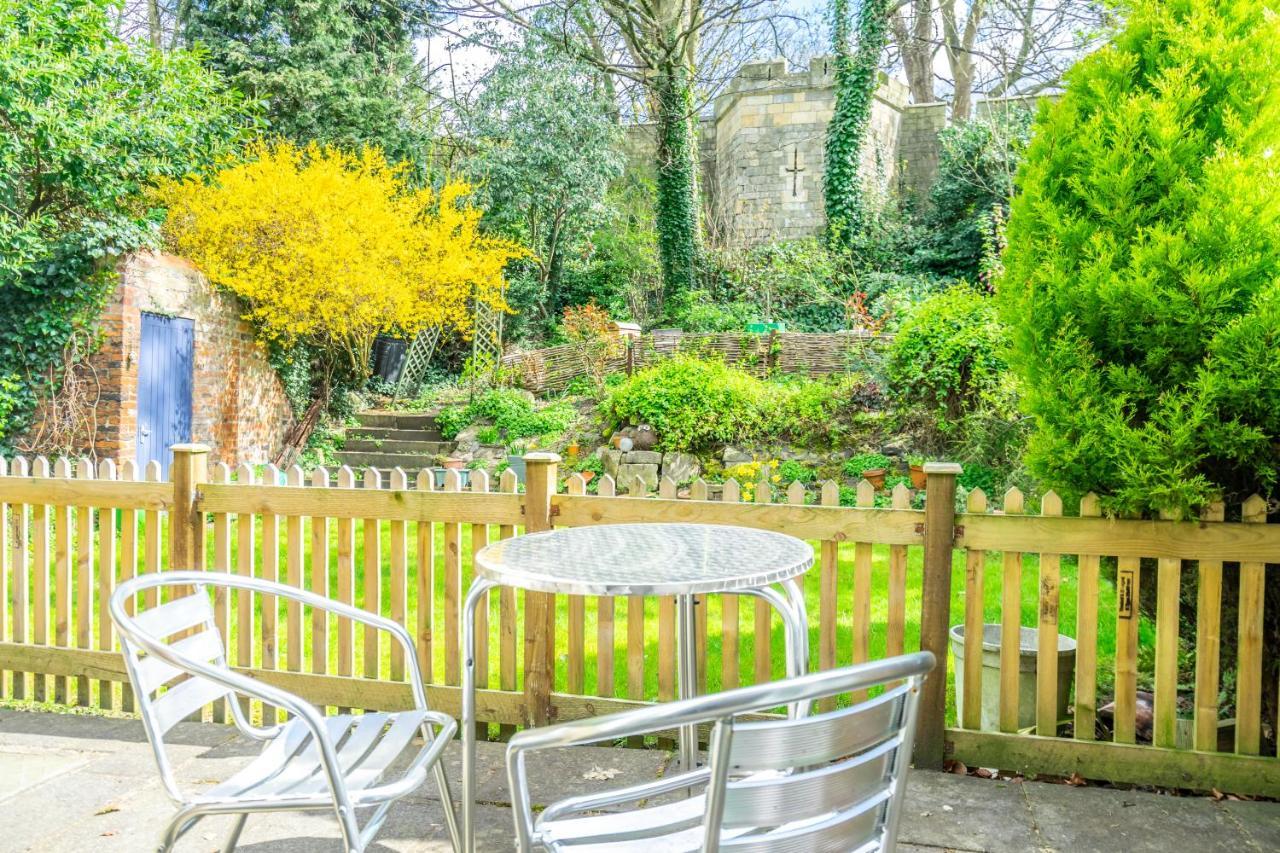 The Cottage By The Walls York Exterior foto